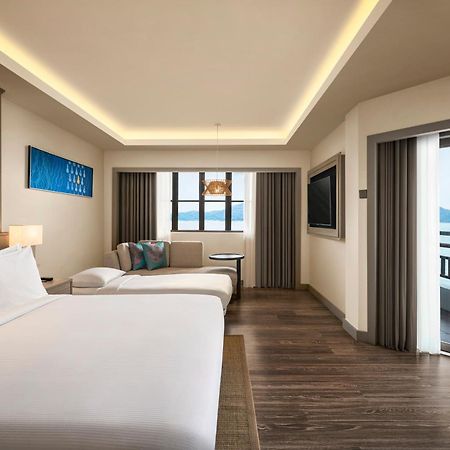 Hotel Doubletree By Hilton Damai Laut Lumut Exterior foto